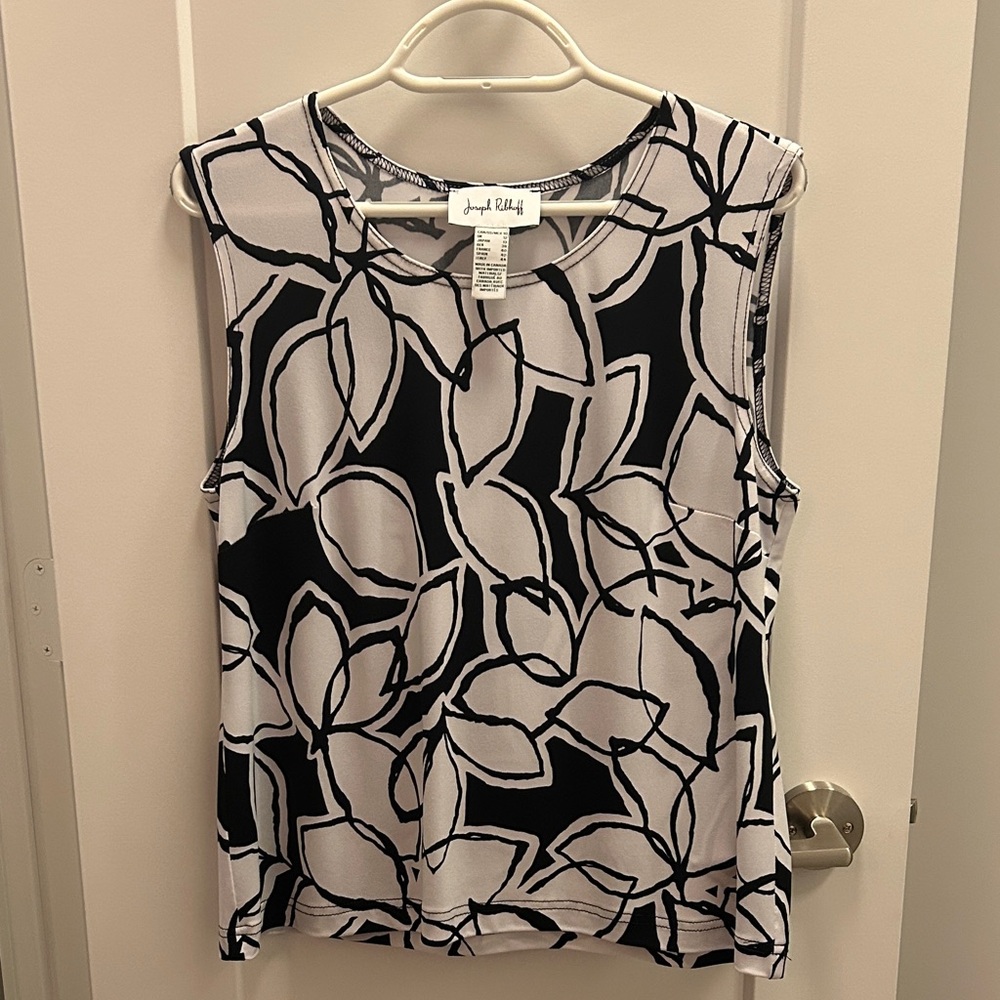 Joseph Ribkoff black & white Monochrome Leaf Print Blouse